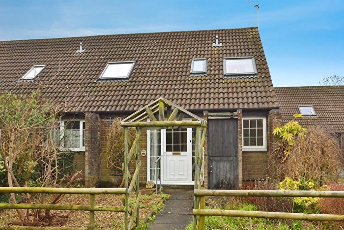 3 Bedroom End Terrace House For Sale In Arncliffe Drive, Heelands, Milton Keynes, MK13