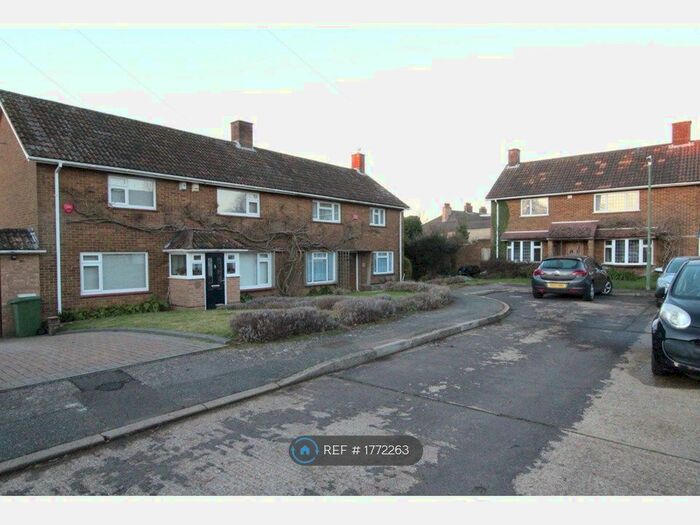 3 Bedroom Semi-Detached House To Rent In Wheatsheaf Close, Maidstone, ME15