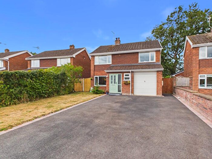 3 Bedroom Detached House For Sale In Deans Way, Higher Kinnerton, CH4