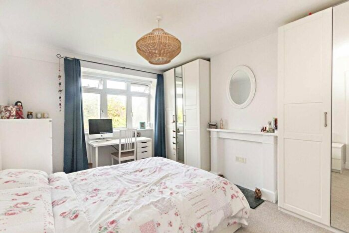 1 Bedroom Flat To Rent In Berrylands, Berrylands, KT5