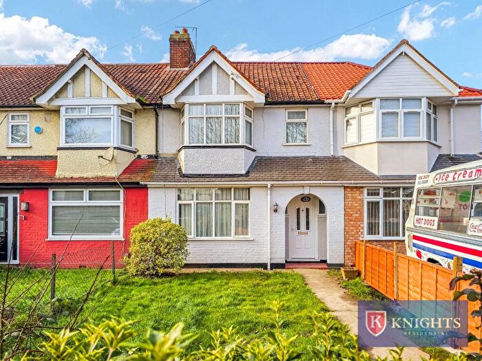 3 Bedroom House For Sale In Rossdale Drive, London, N9