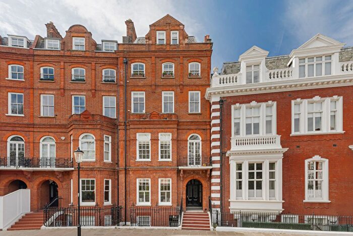 2 Bedroom Terraced House For Sale In Lennox Gardens, London, SW1X