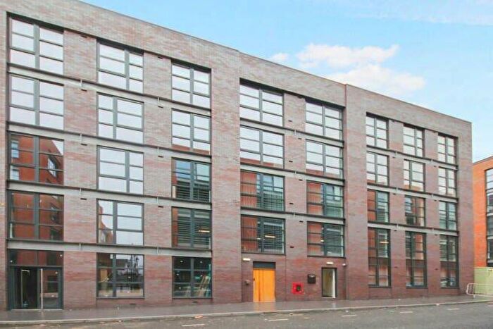 2 Bedroom Flat To Rent In Summer House, Pope Street, Birmingham, West Midlands, B1