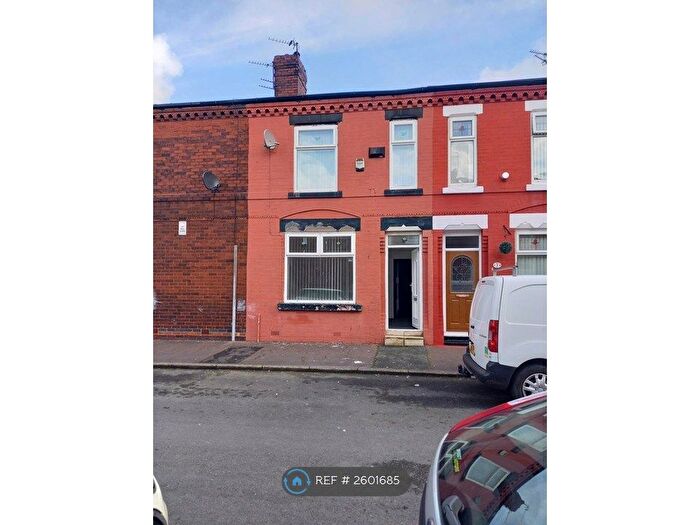 3 Bedroom End Of Terrace House To Rent In Roda Street, Manchester, M9