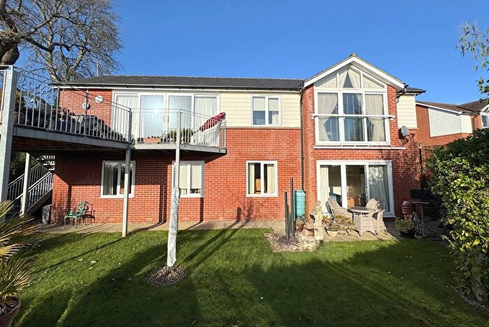 4 Bedroom Detached House For Sale In Bayford Court, Bayford Hill, Wincanton, BA9