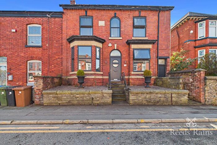 4 Bedroom Terraced House For Sale In Mottram Road, Hyde, Greater Manchester, SK14