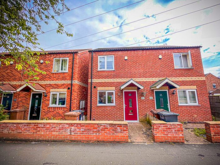 2 Bedroom Semi-Detached House To Rent In Queen Elizabeth Road, Lincoln, LN1