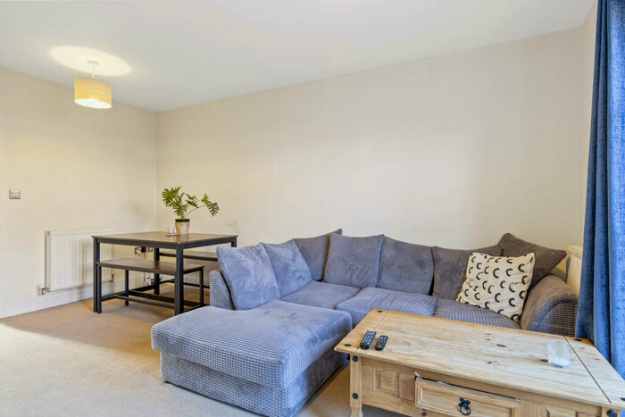 2 Bedroom House For Sale In Pecketts Gate, Chichester, West Sussex, PO19