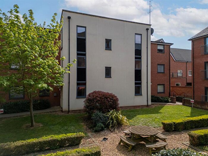2 Bedroom Apartment For Sale In Irving Path, Aylesbury, HP19
