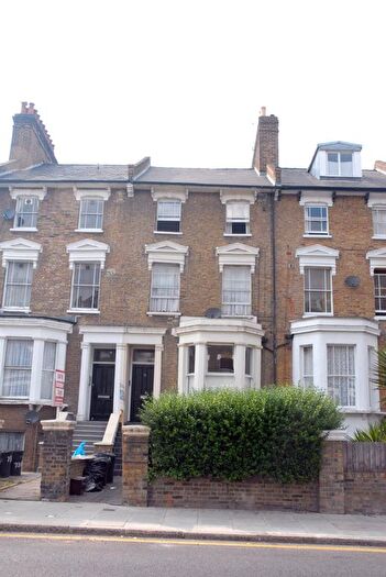 2 Bedroom Flat To Rent In Tollington Park, Stroud Green, N4