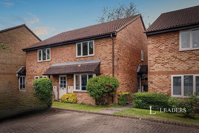 1 Bedroom Flat To Rent In Moor Pond Close, Bicester, Oxfordshire, OX26