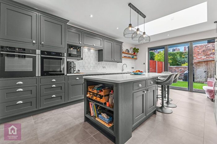 3 Bedroom Terraced House For Sale In Hawthorn Road, Hale, Altrincham, Greater Manchester, WA15