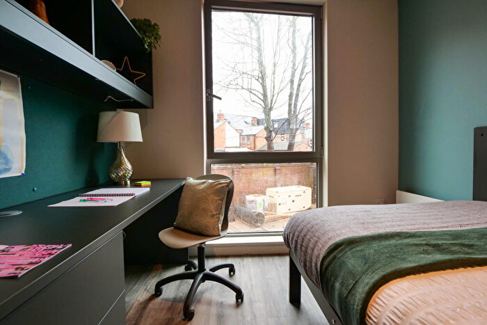 1 Bedroom Apartment To Rent In - Dogpool Lane, Birmingham, B30