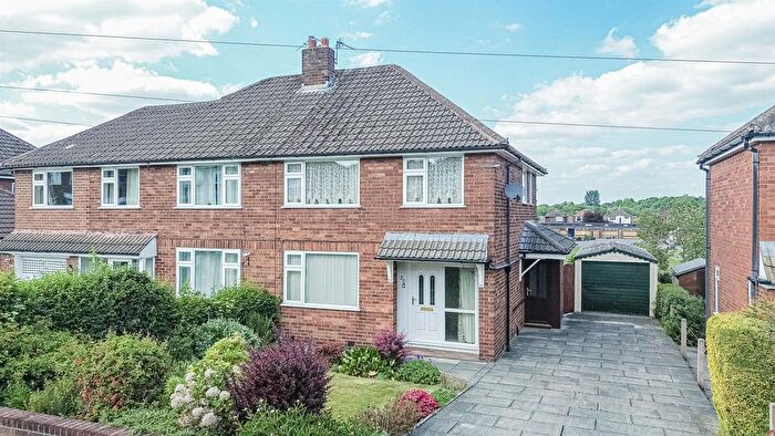 3 Bedroom Semi-Detached House For Sale In Moore Avenue, Thelwall, Warrington, WA4