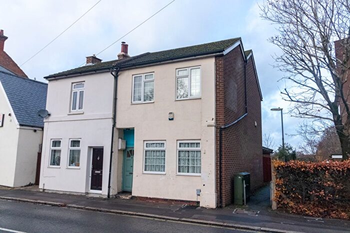 3 Bedroom Semi Detached House For Sale In Queens Road, Aldershot, GU11