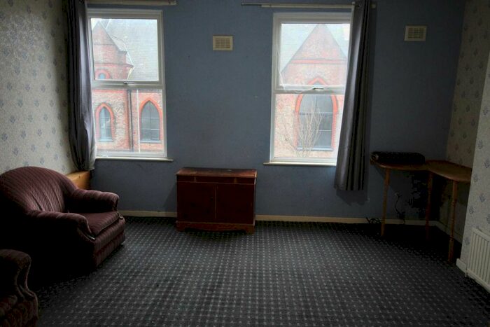 1 Bedroom Semi-Detached House To Rent In Duncan Road, Longsight M13