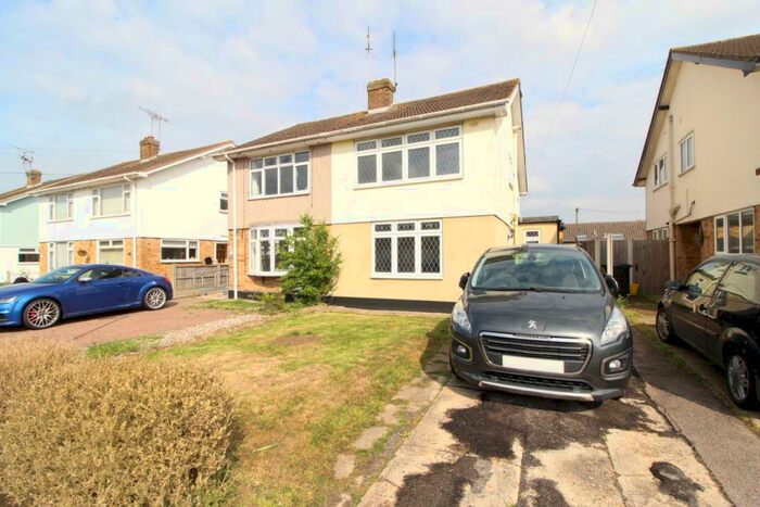 3 Bedroom Semi-Detached House To Rent In Newton Park Road, Thundersley, SS7