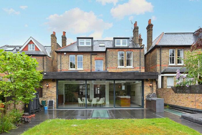 8 Bedroom Detached House To Rent In Kings Ave, Ealing, W5