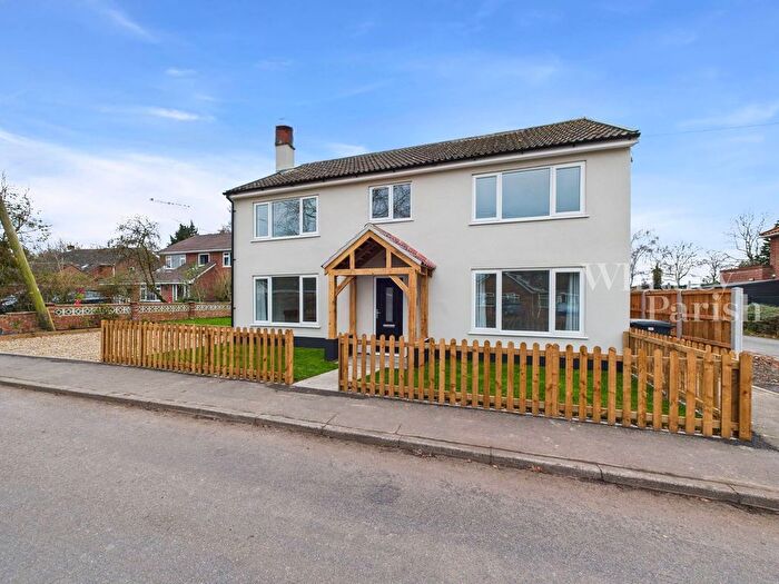 4 Bedroom Detached House For Sale In Common Road, Bressingham, IP22
