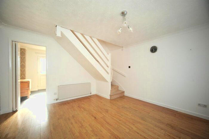 2 Bedroom Semi-Detached House For Sale In Bircham Road, Taunton, TA2