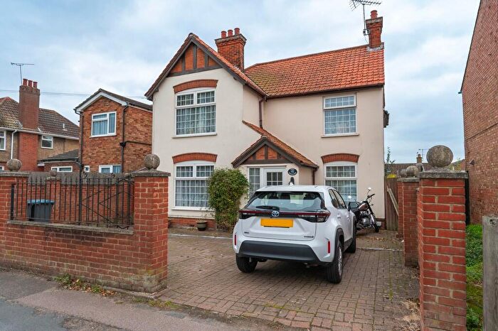 4 Bedroom Detached House For Sale In High Road, Trimley St. Mary, IP11