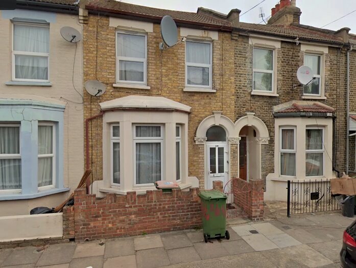 4 Bedroom Terraced House To Rent In Hollybush Street, London, E13