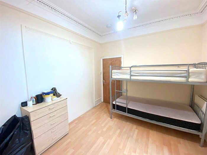 Studio To Rent In Stanley Road, London, N9