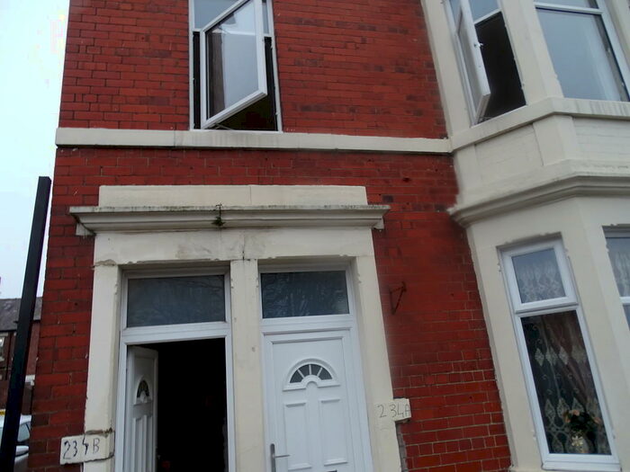 3 Bedroom Flat To Rent In Condercum Road, NE4