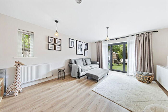2 Bedroom Semi-Detached House For Sale In Thurston Drive, Kettering, NN15