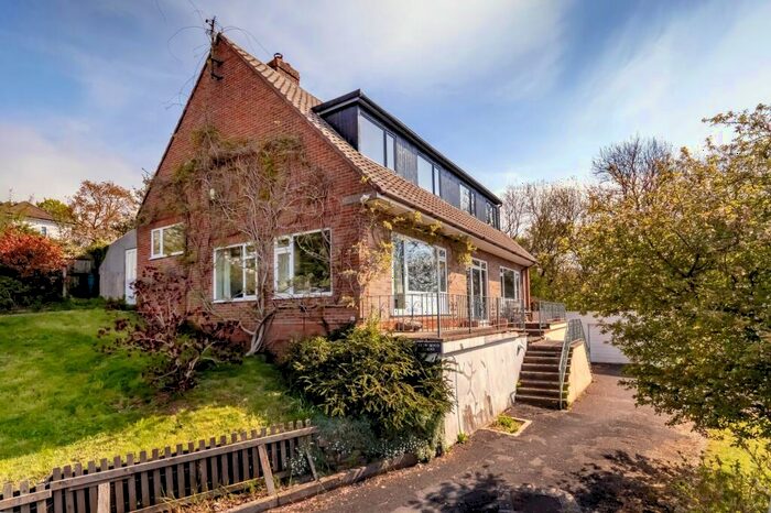 4 Bedroom Detached House For Sale In Court View, Wick, BS30