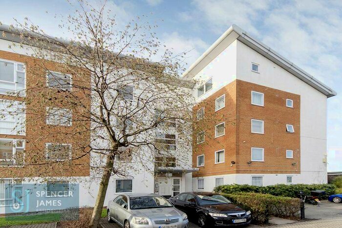 2 Bedroom Apartment To Rent In Felixstowe Court, Galleons Lock, E16