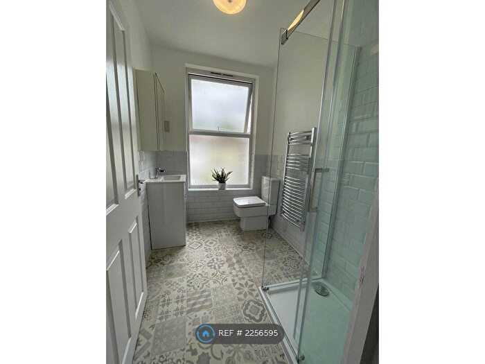 2 Bedroom Flat To Rent In Nicholson Road, Croydon, CR0