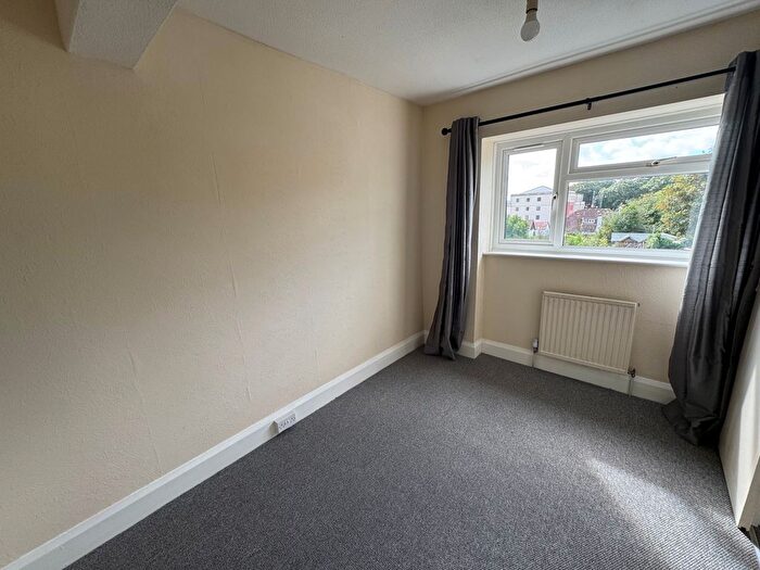 1 Bedroom Flat To Rent In Marine Park, Preston, Paignton, TQ3