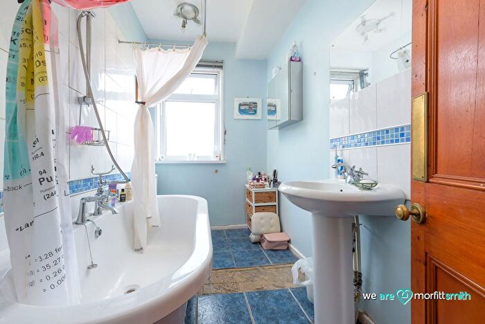 3 Bedroom Terraced House For Sale In Parkside Road, Hillsborough, S6
