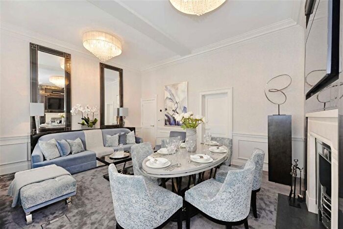 3 Bedroom Property To Rent In Carlisle Street, Fitzrovia Amp; Covent Garden, W1D