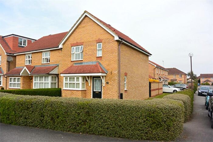3 Bedroom Detached House To Rent In Little Dunmow, Monkston, Milton Keynes, MK10
