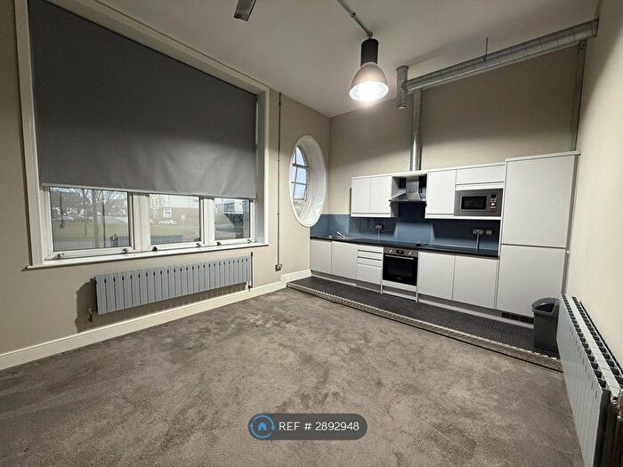 2 Bedroom Flat To Rent In Welch House, Doncaster, DN4