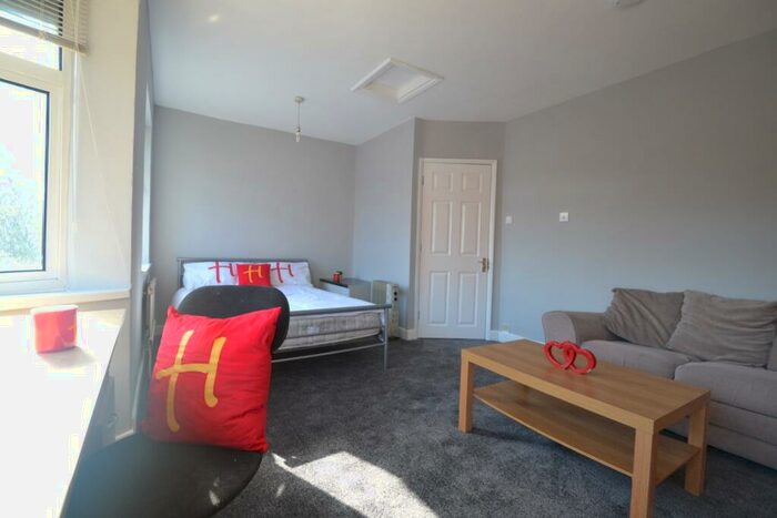 6 Bedroom Semi Detached House To Rent In Lace Street, Dunkirk, Nottingham, NG7