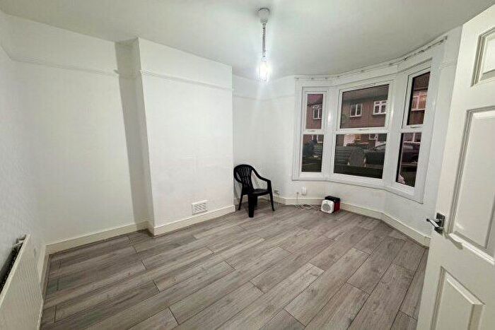 4 Bedroom Property To Rent In Colegrave Road, London, E15