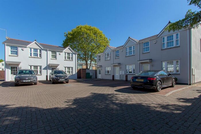 2 Bedroom End Of Terrace House To Rent In Penhill Road, Cardiff, CF11