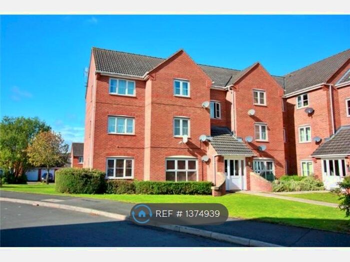 2 Bedroom Flat To Rent In Firedrake Croft, Coventry, CV1