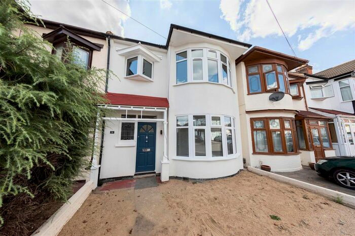 3 Bedroom Terraced House To Rent In Danehurst Gardens, Ilford, IG4