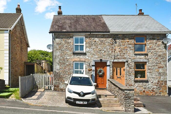 3 Bedroom Semi-Detached House For Sale In Saron Road, Saron, Ammanford, Carmarthenshire, SA18