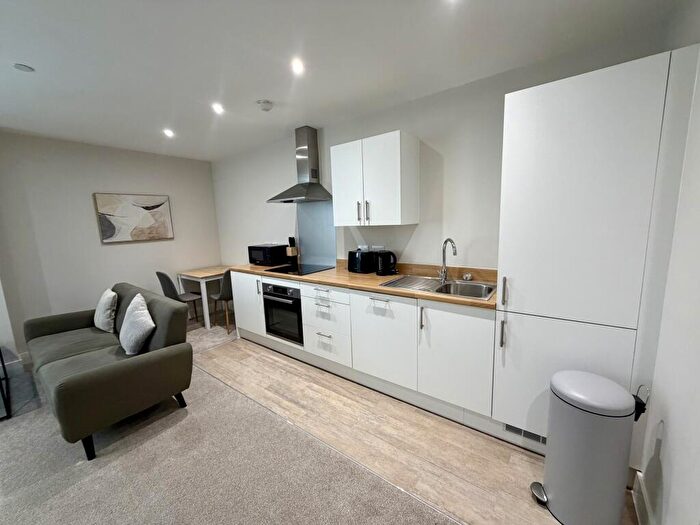 1 Bedroom Apartment To Rent In George Street, Hull, HU1