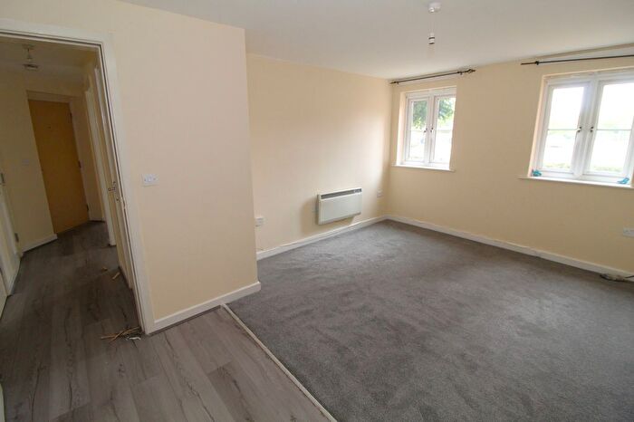 2 Bedroom Flat To Rent In Cavalier Court, Siddeley Avenue, Coventry, West Midlands, CV3