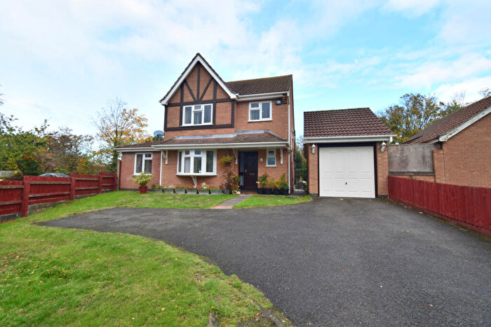6 Bedroom Detached House For Sale In Haywood Close, Goodwood, Leicester, LE5