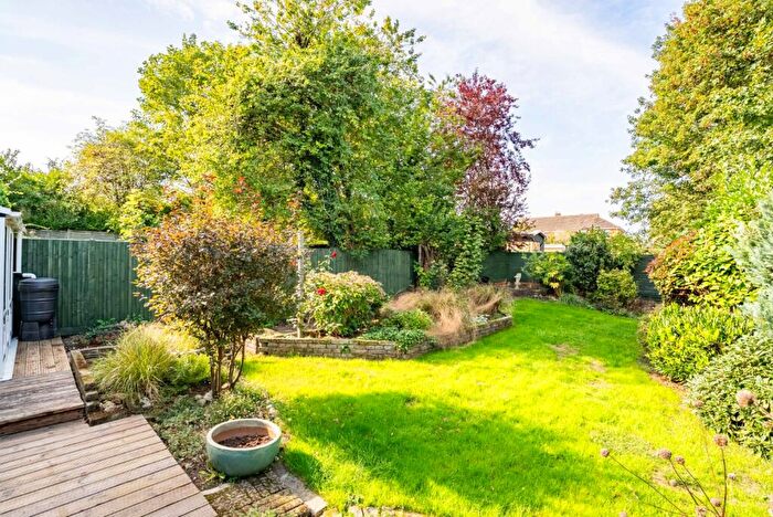 3 Bedroom Semi Detached House For Sale In Conquerors Hill, Wheathampstead, St. Albans, Hertfordshire, AL4