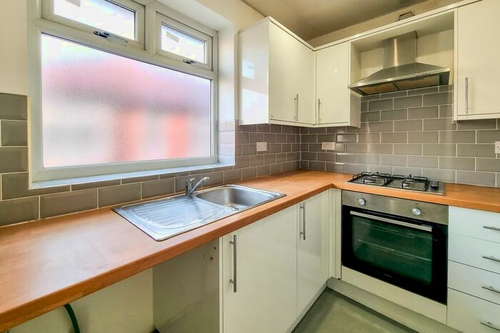 1 Bedroom Apartment To Rent In Knaresborough Road, Harrogate, HG2