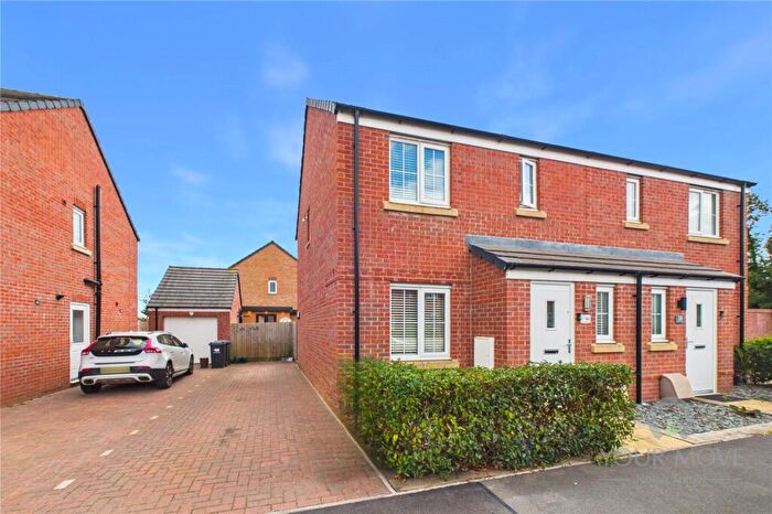3 Bedroom Semi Detached House For Sale In Campus Drive, Northampton, Northamptonshire, NN2