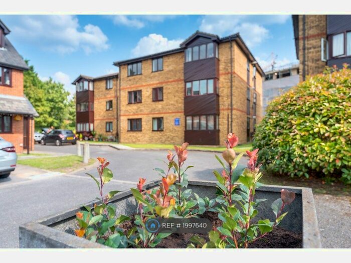 2 Bedroom Flat To Rent In Ashbourne Road, London, CR4